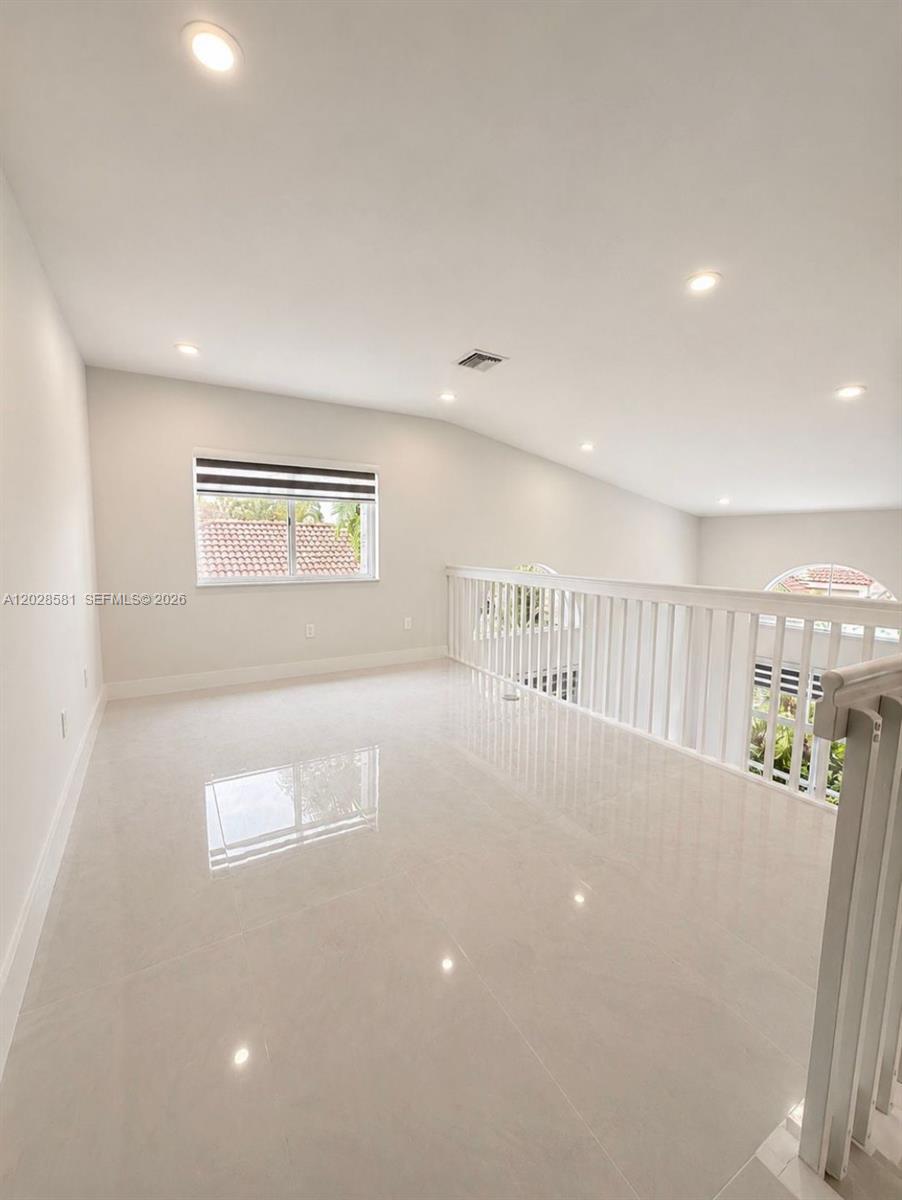 11244 NW 58th Ter, Doral FL 33178