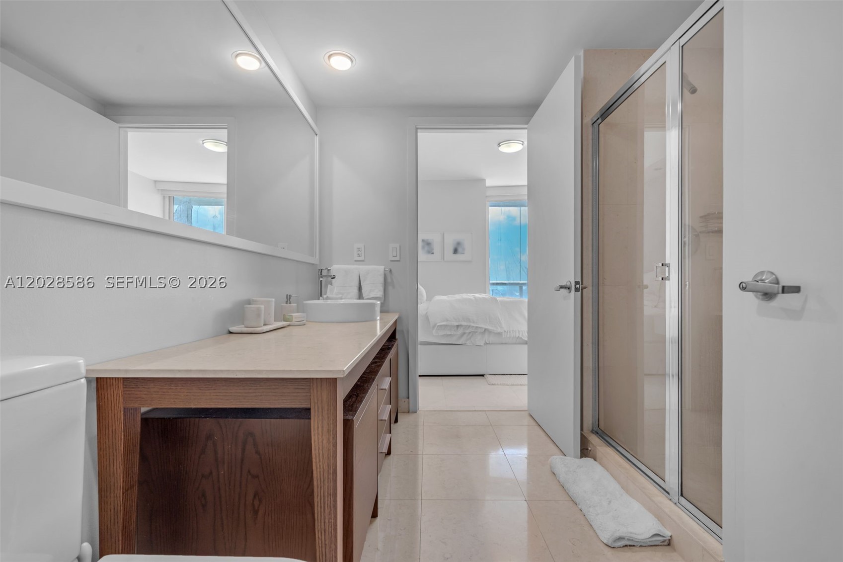 465 Brickell Ave #2703, Miami FL 33131