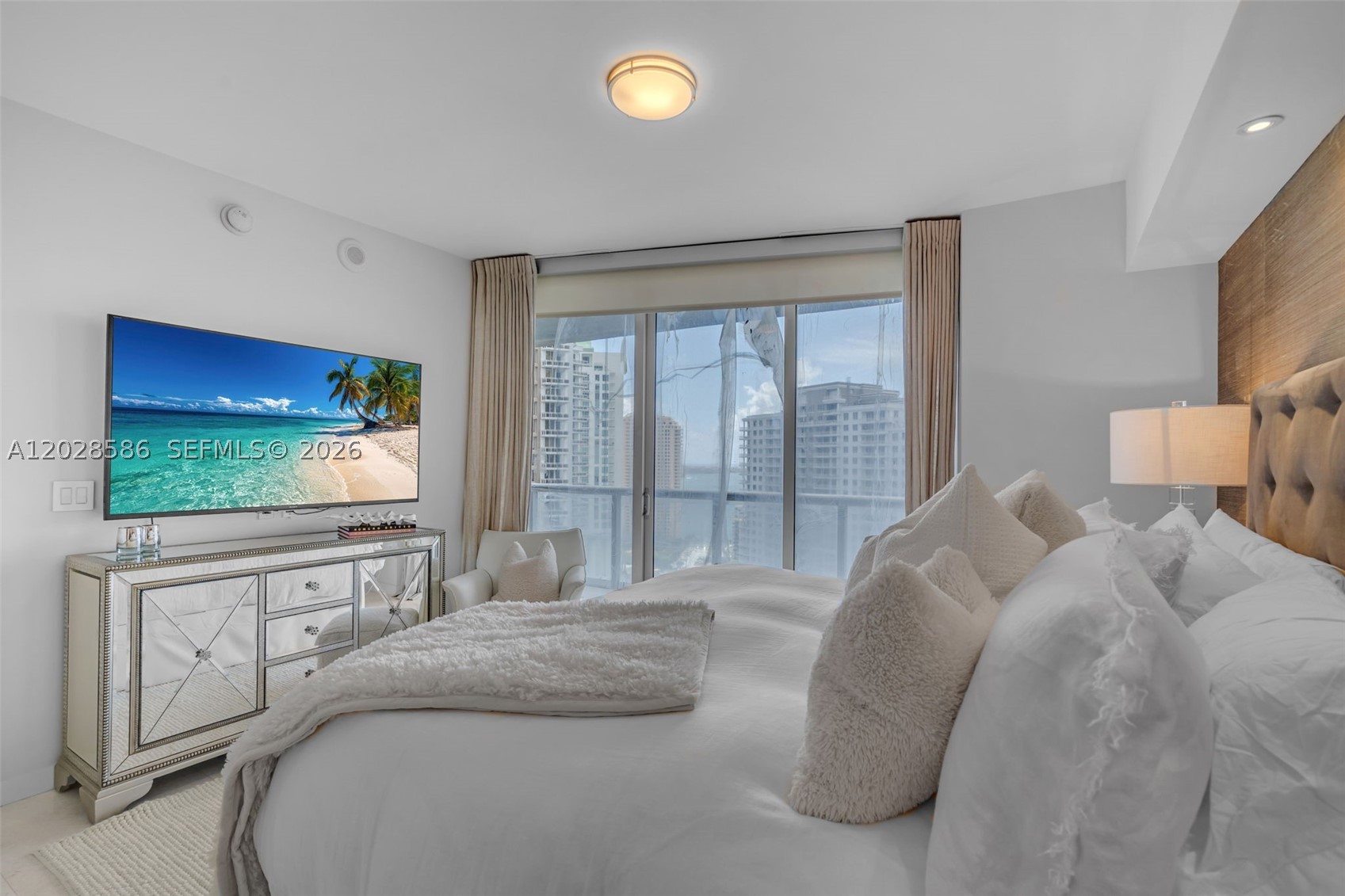 465 Brickell Ave #2703, Miami FL 33131