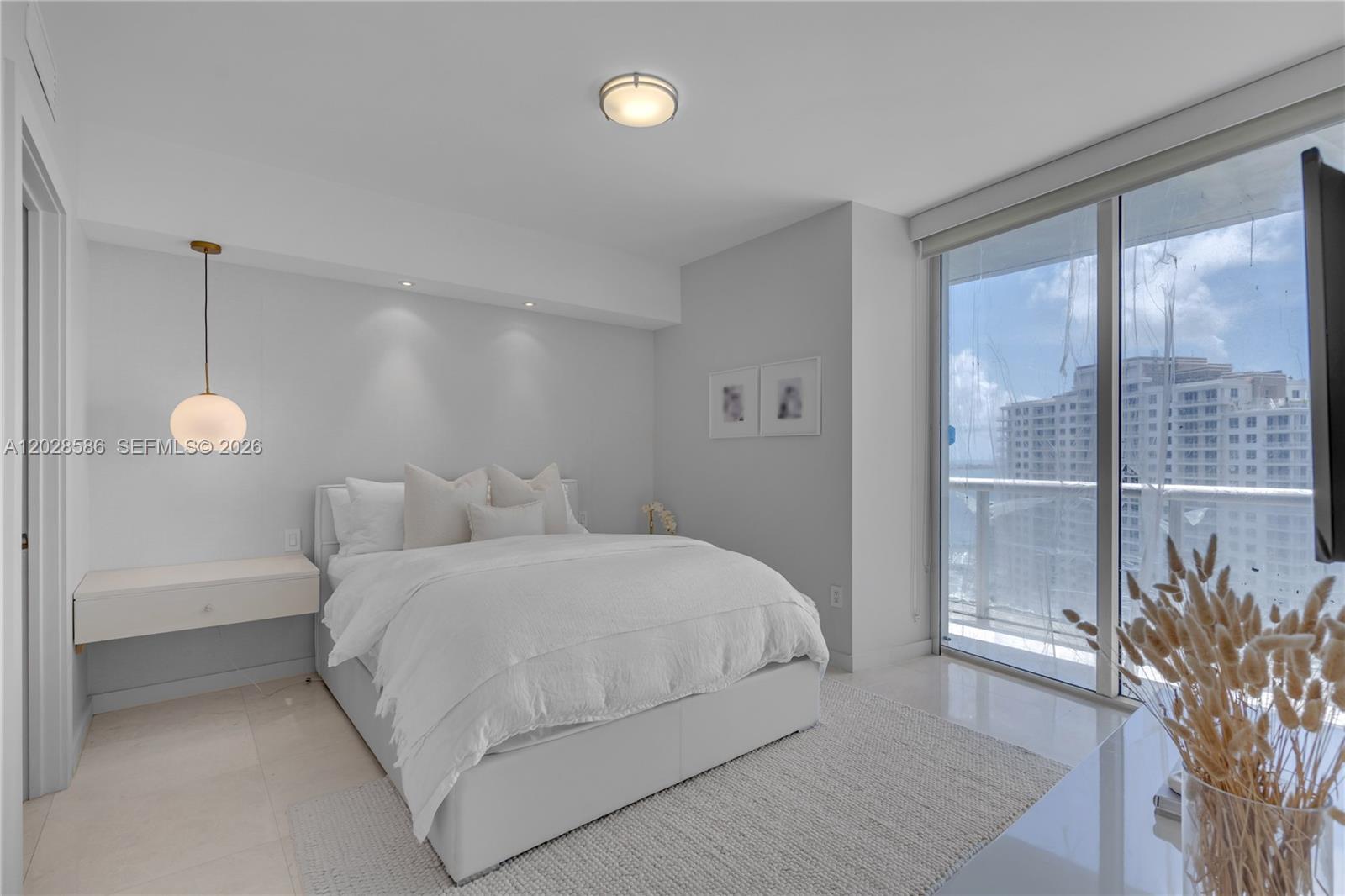 465 Brickell Ave #2703, Miami FL 33131