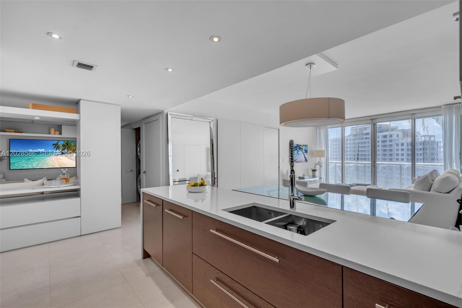 465 Brickell Ave #2703, Miami FL 33131