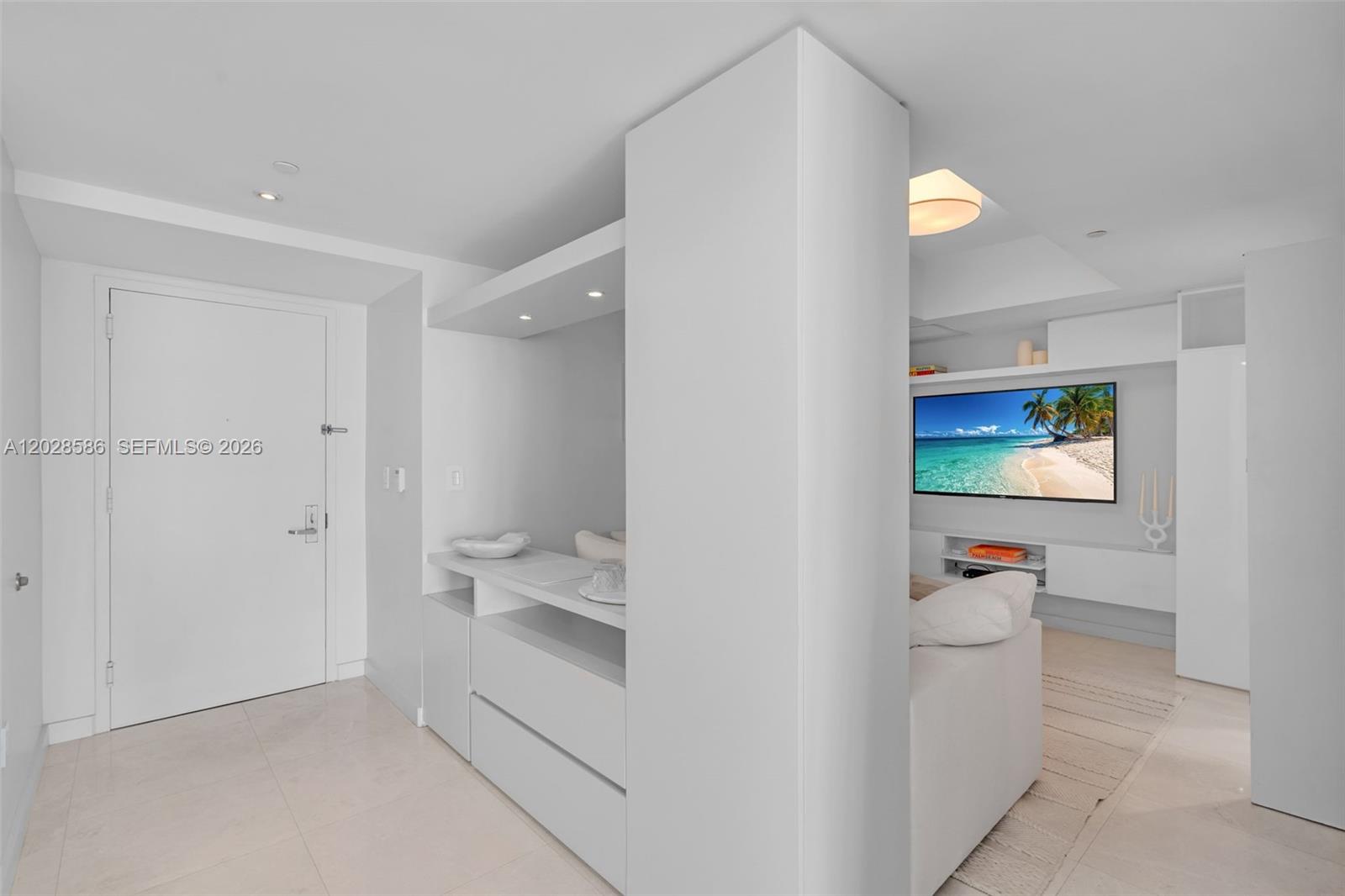 465 Brickell Ave #2703, Miami FL 33131