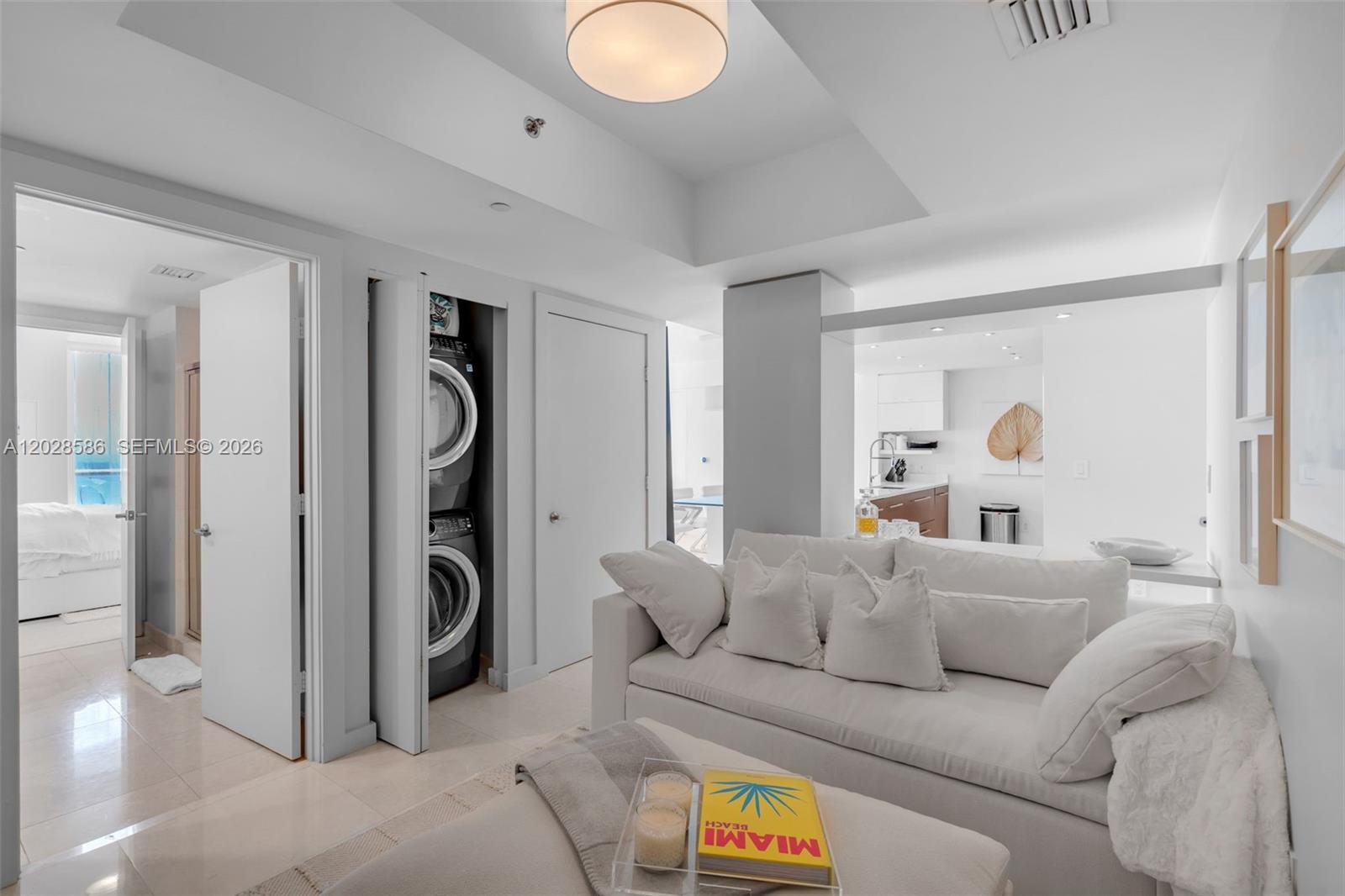 465 Brickell Ave #2703, Miami FL 33131