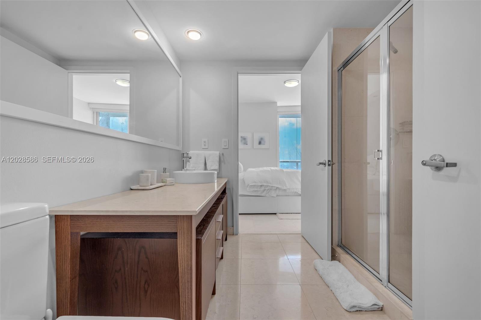 465 Brickell Ave #2703, Miami FL 33131