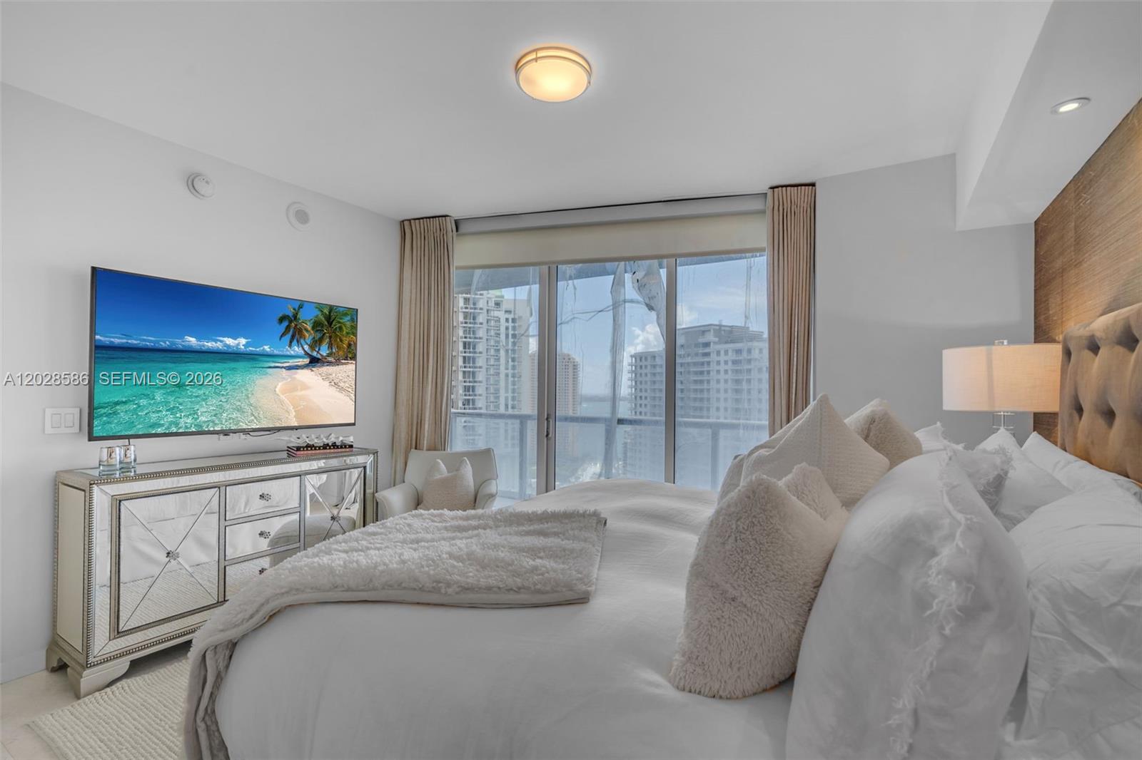 465 Brickell Ave #2703, Miami FL 33131
