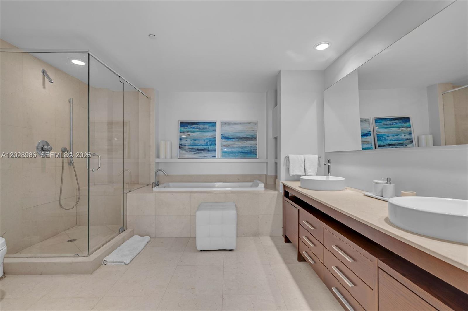 465 Brickell Ave #2703, Miami FL 33131