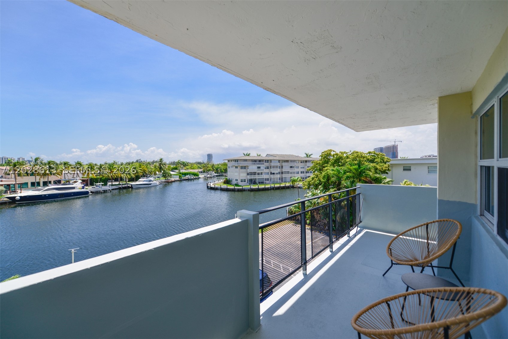 401 Golden Isles Dr #312, Hallandale Beach FL 33009