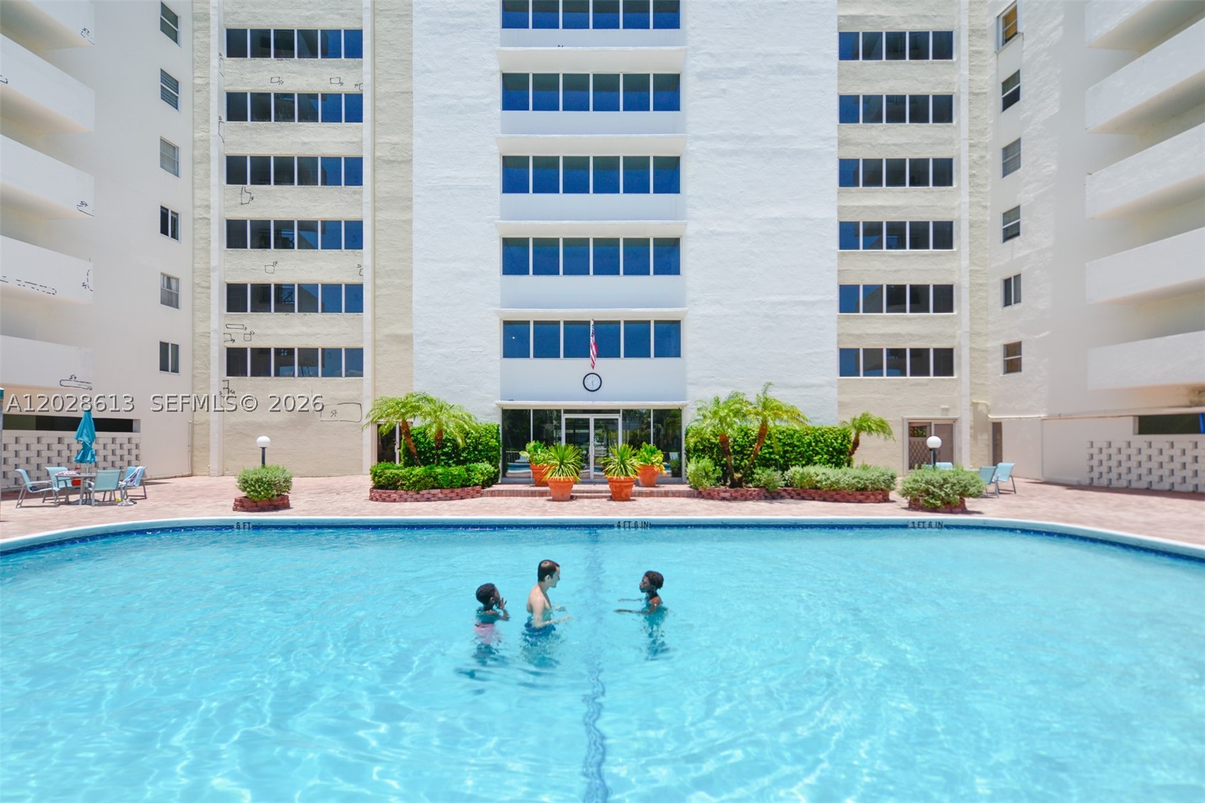 401 Golden Isles Dr #312, Hallandale Beach FL 33009