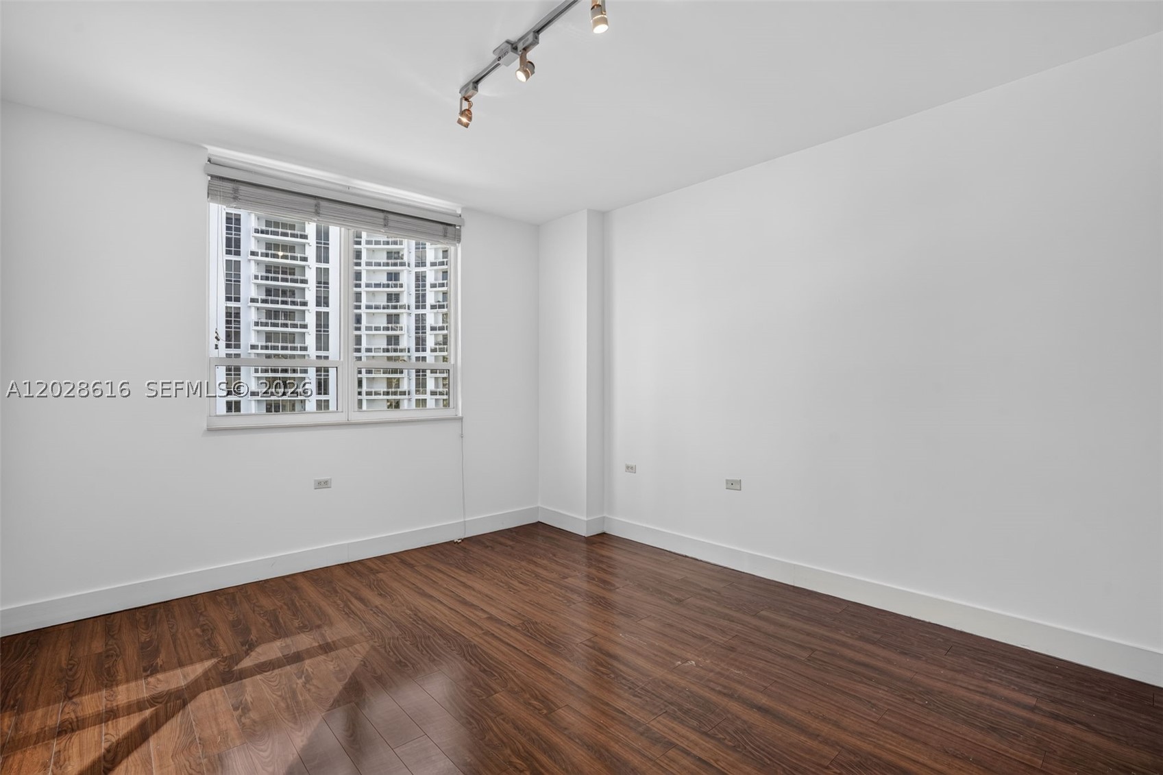 801 Brickell Key Blvd #906, Miami FL 33131