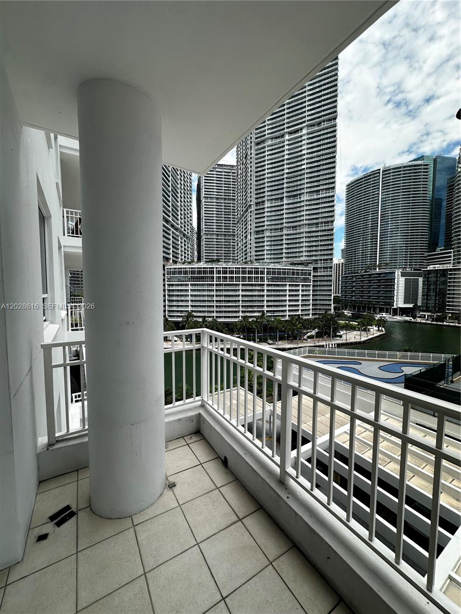 801 Brickell Key Blvd #906, Miami FL 33131