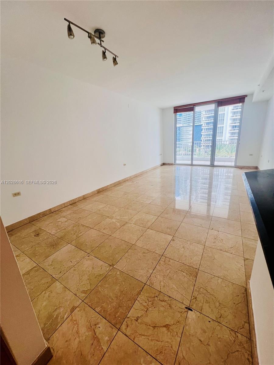 801 Brickell Key Blvd #906, Miami FL 33131