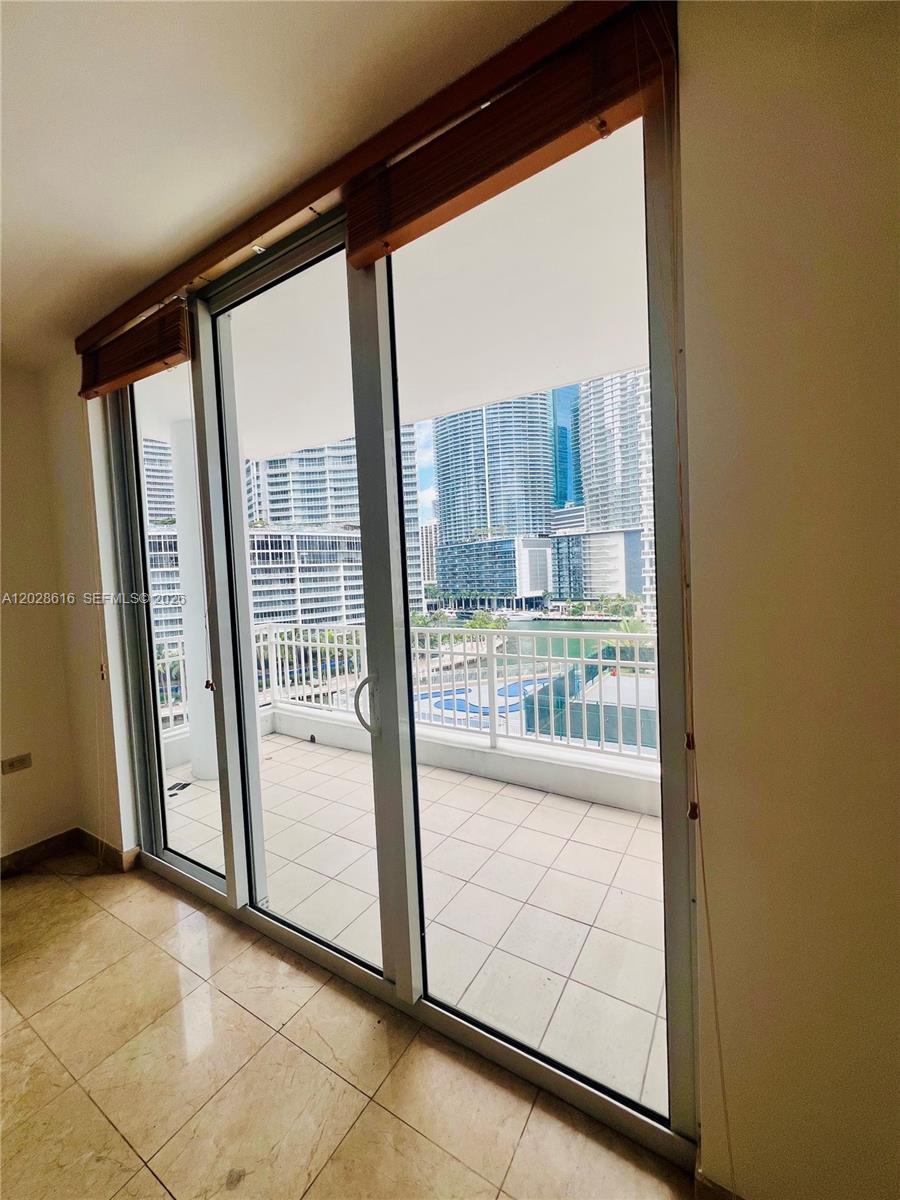 801 Brickell Key Blvd #906, Miami FL 33131