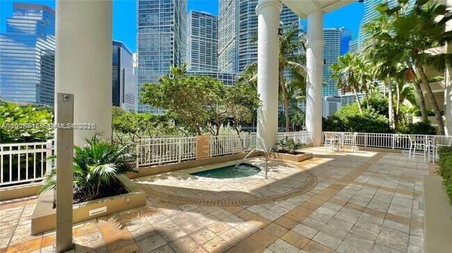 801 Brickell Key Blvd #906, Miami FL 33131