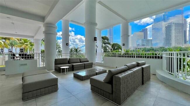 801 Brickell Key Blvd #906, Miami FL 33131