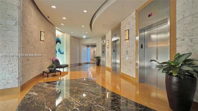 801 Brickell Key Blvd #906, Miami FL 33131