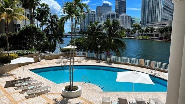 801 Brickell Key Blvd #906, Miami FL 33131