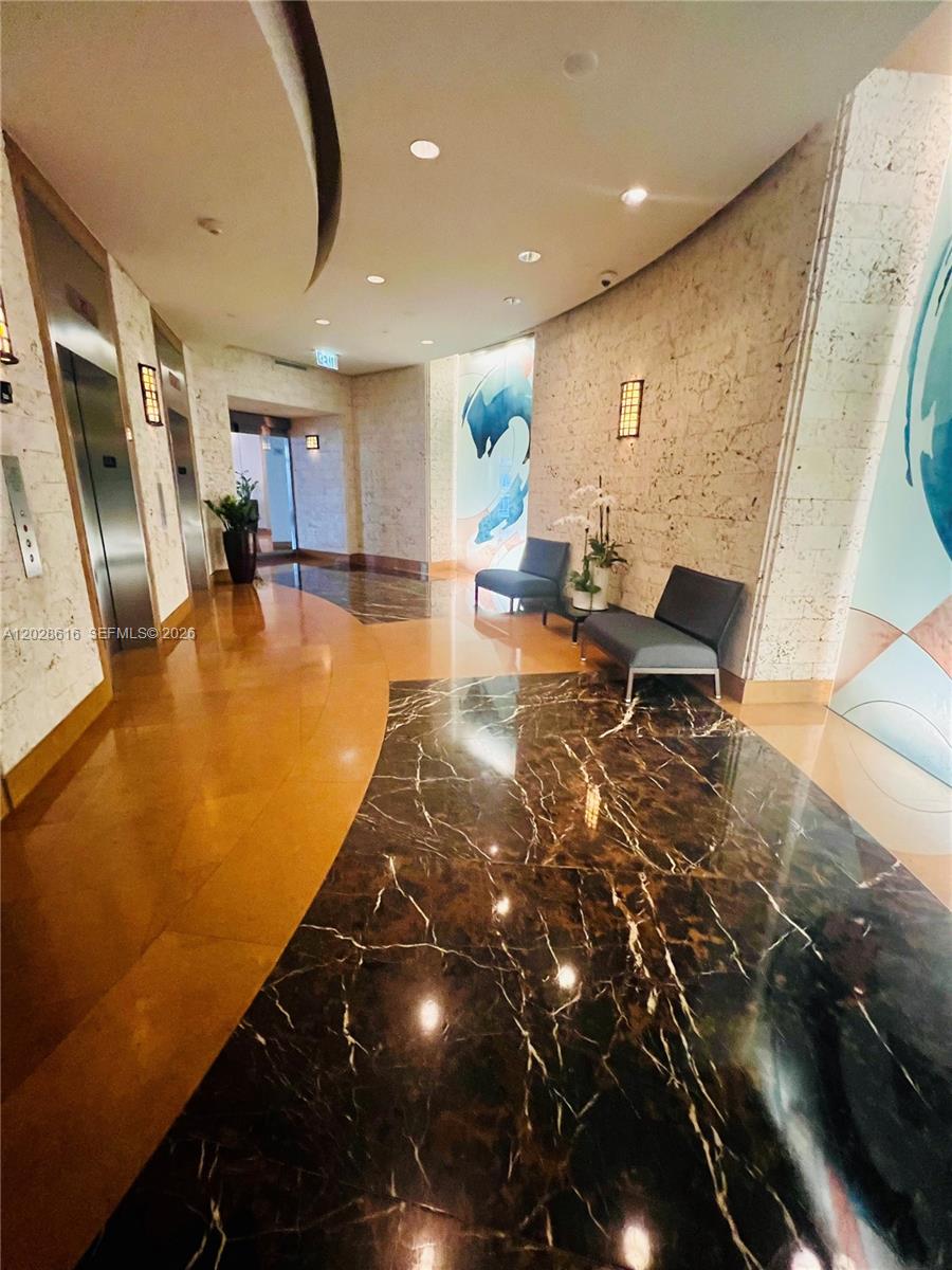 801 Brickell Key Blvd #906, Miami FL 33131