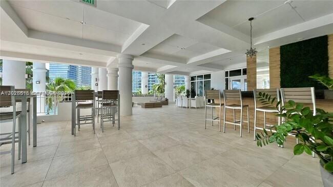 801 Brickell Key Blvd #906, Miami FL 33131