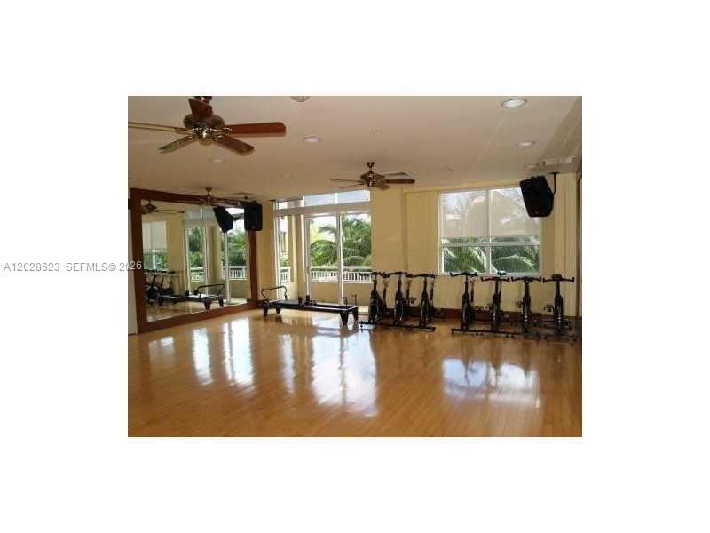 19501 W Country Club Dr #1511, Aventura FL 33180