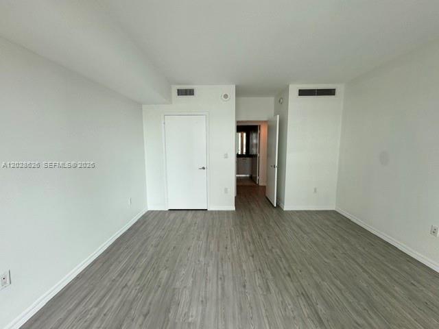 500 Brickell Ave #3404, Miami FL 33131