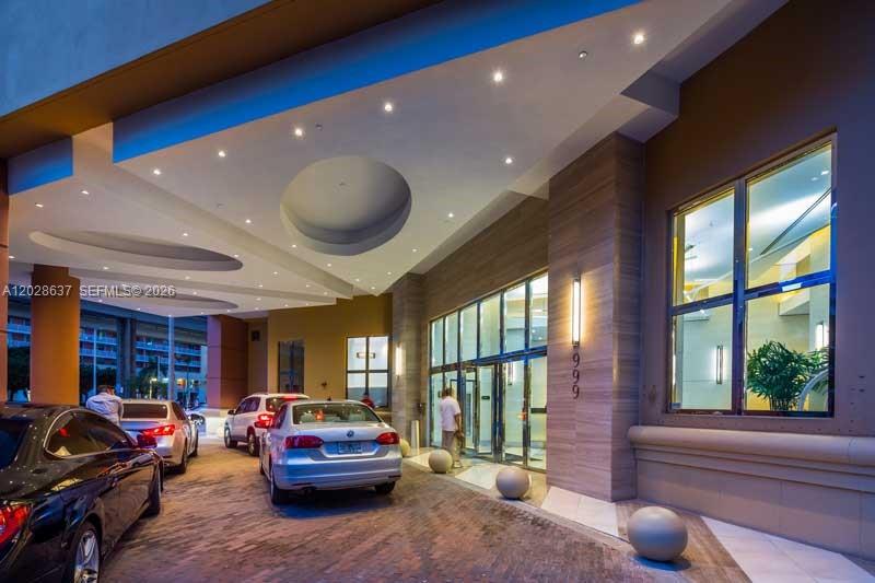999 SW 1st Ave #2112, Miami FL 33130
