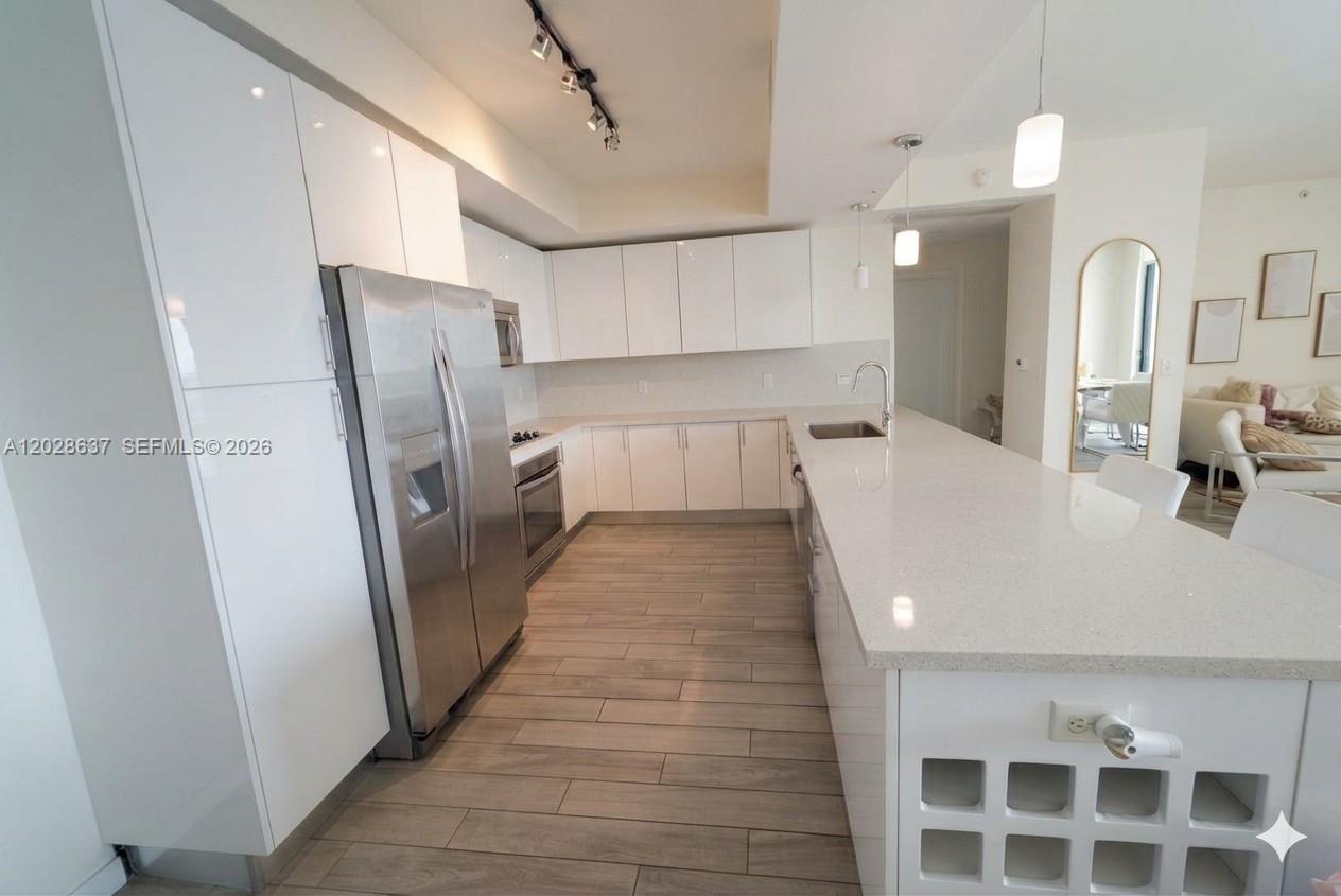 999 SW 1st Ave #2112, Miami FL 33130