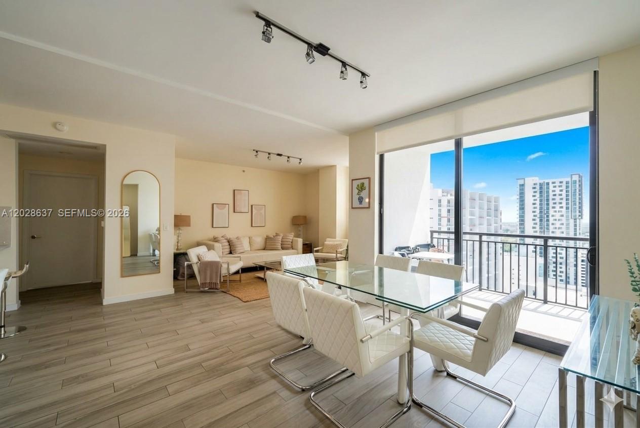 999 SW 1st Ave #2112, Miami FL 33130
