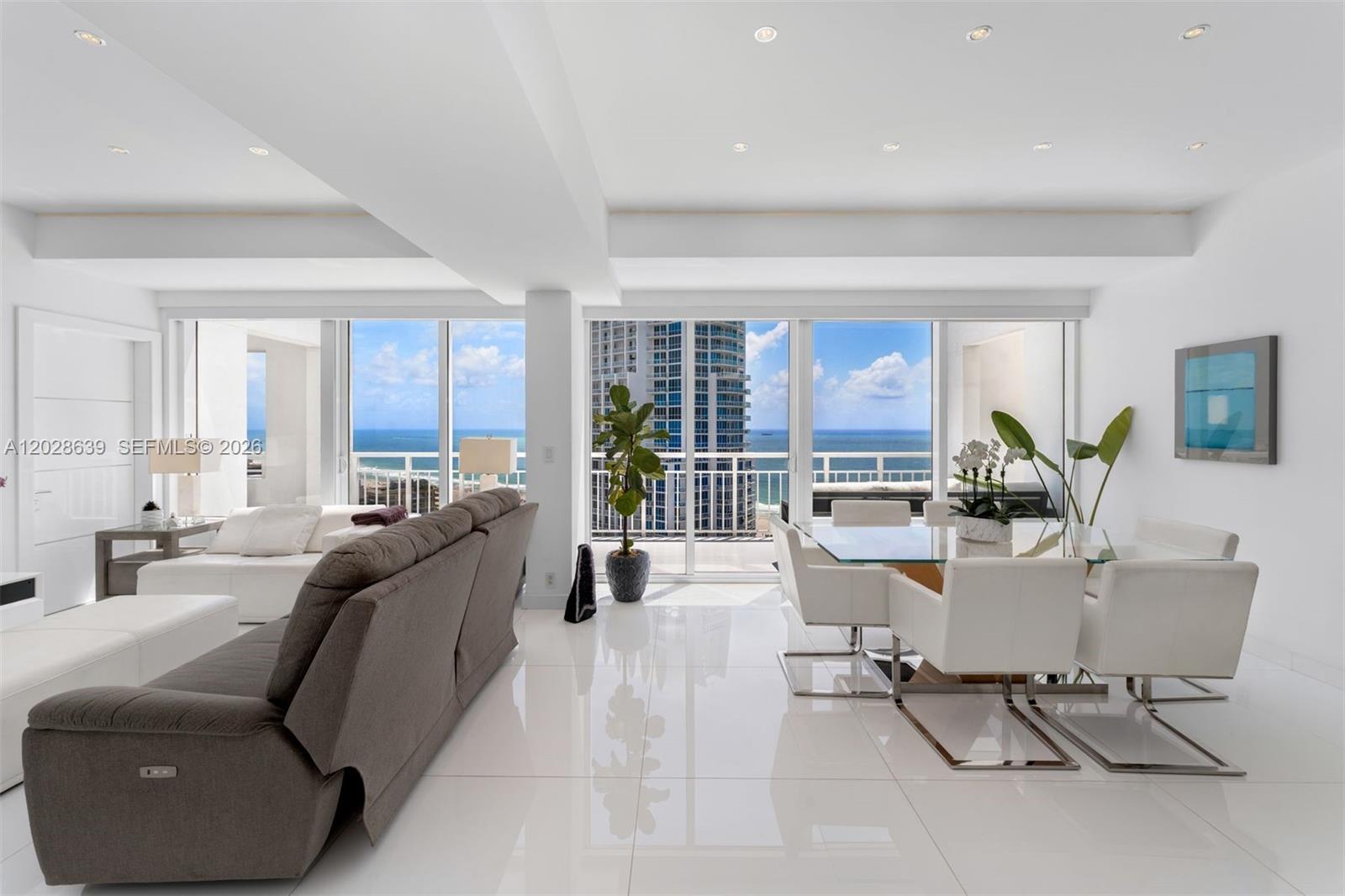 400 S Pointe Dr #PH2502, Miami Beach FL 33139
