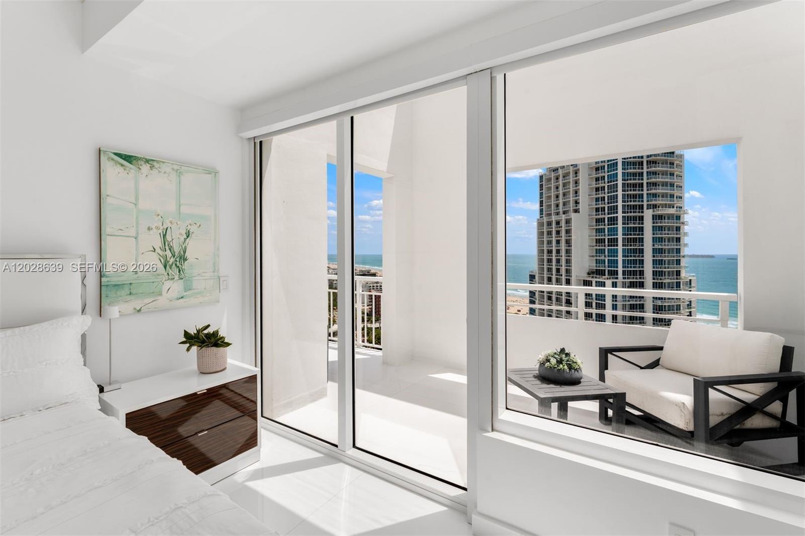 400 S Pointe Dr #PH2502, Miami Beach FL 33139