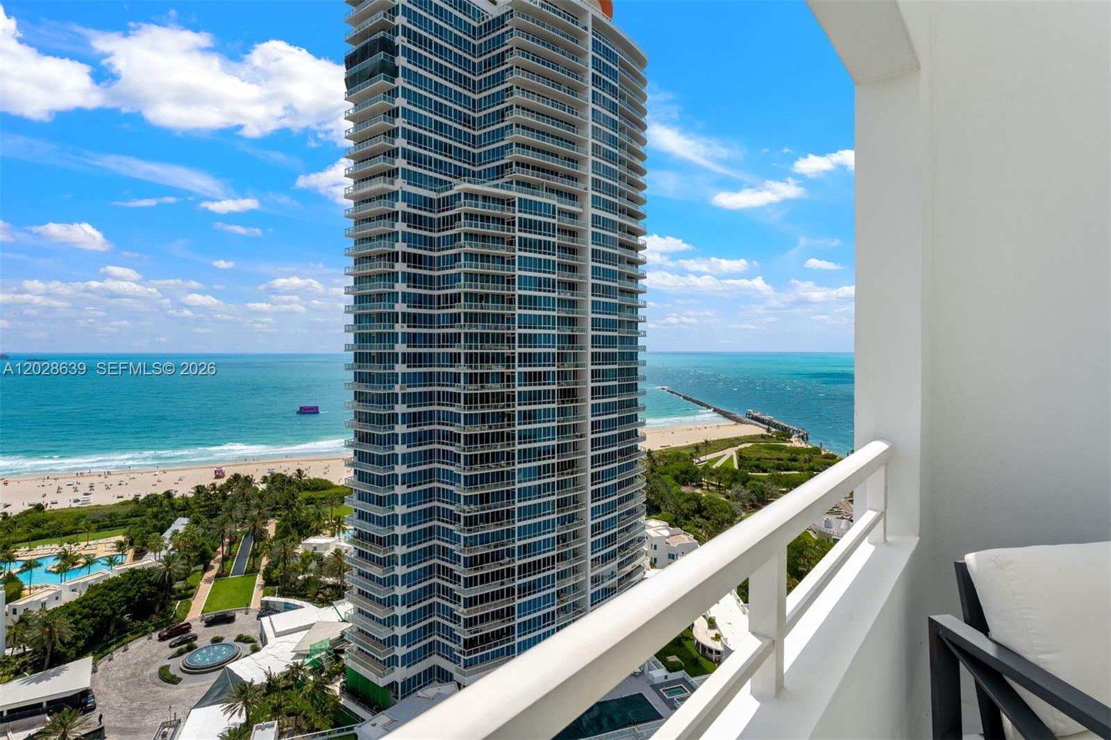 400 S Pointe Dr #PH2502, Miami Beach FL 33139