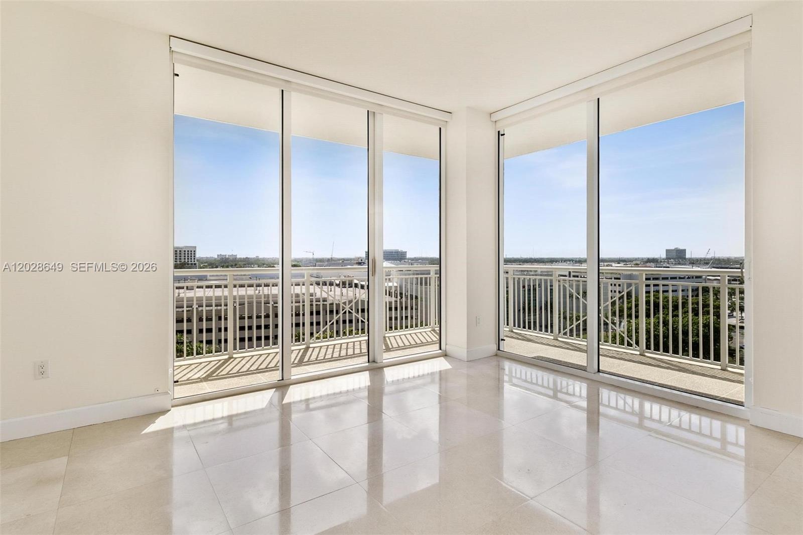 19501 W Country Club Dr #1009, Aventura FL 33180