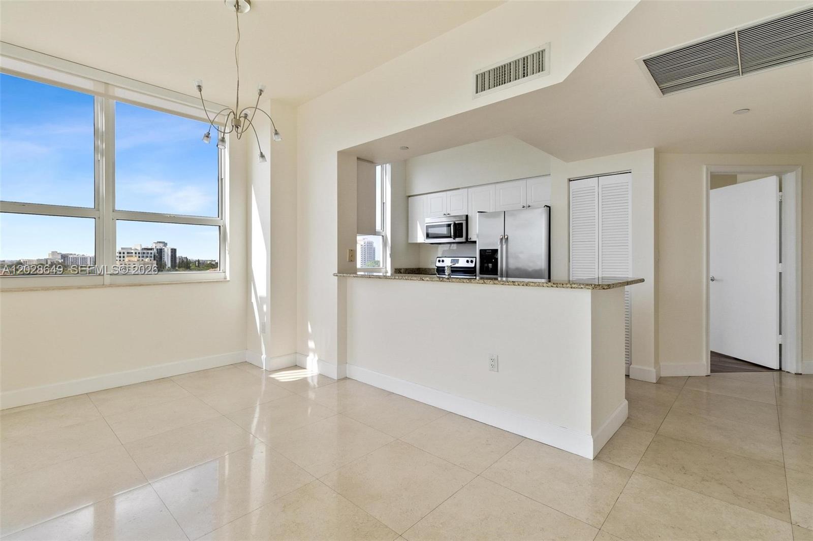 19501 W Country Club Dr #1009, Aventura FL 33180