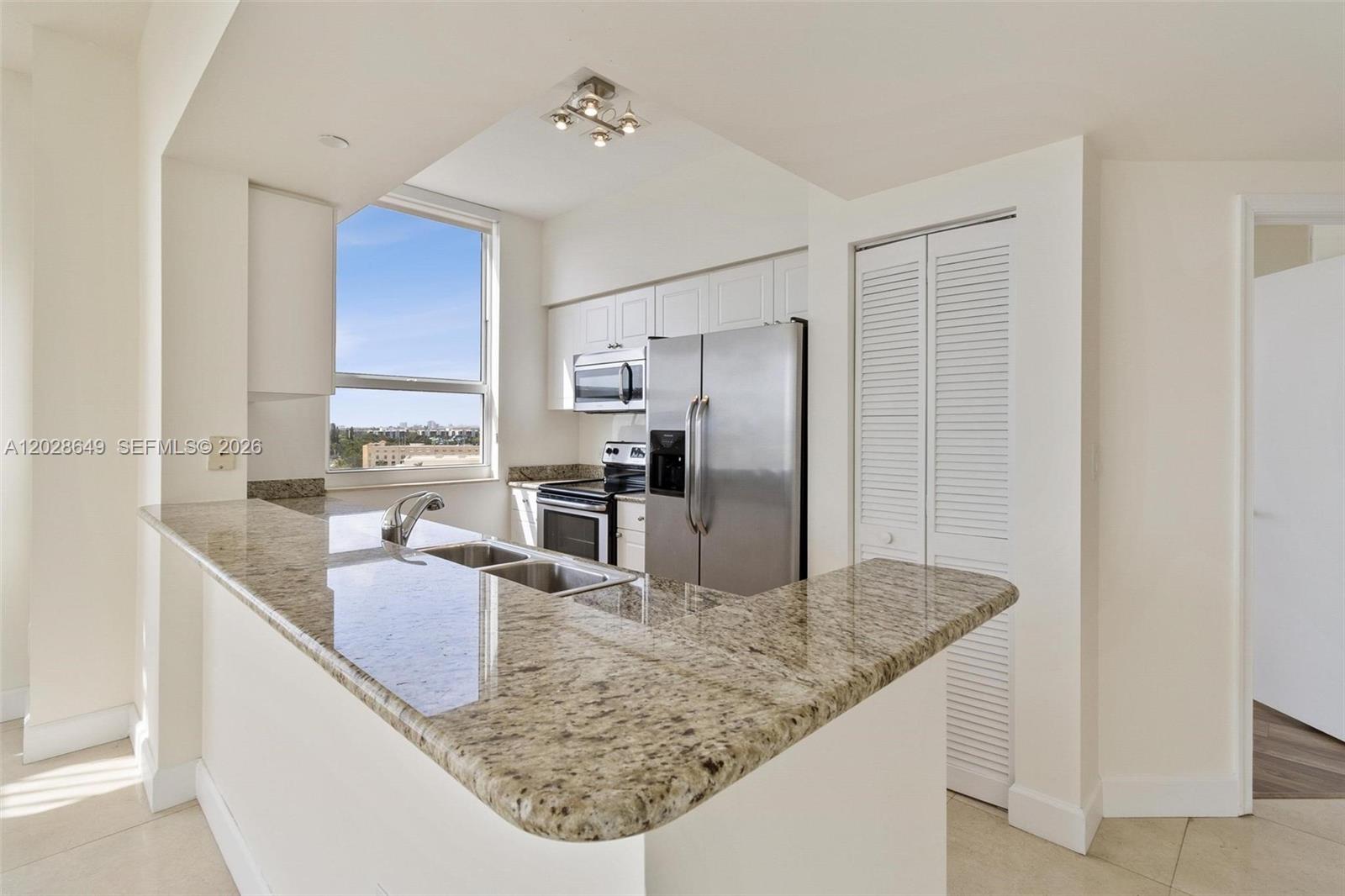19501 W Country Club Dr #1009, Aventura FL 33180