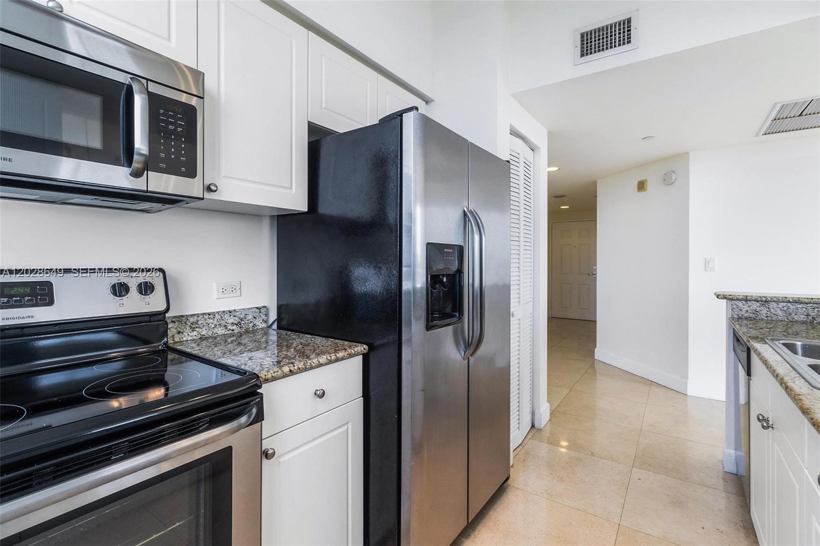 19501 W Country Club Dr #1009, Aventura FL 33180
