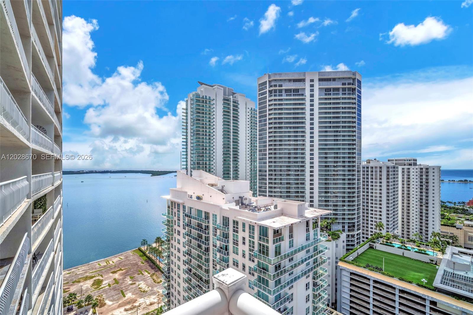 1200 Brickell Bay Dr #3123, Miami FL 33131
