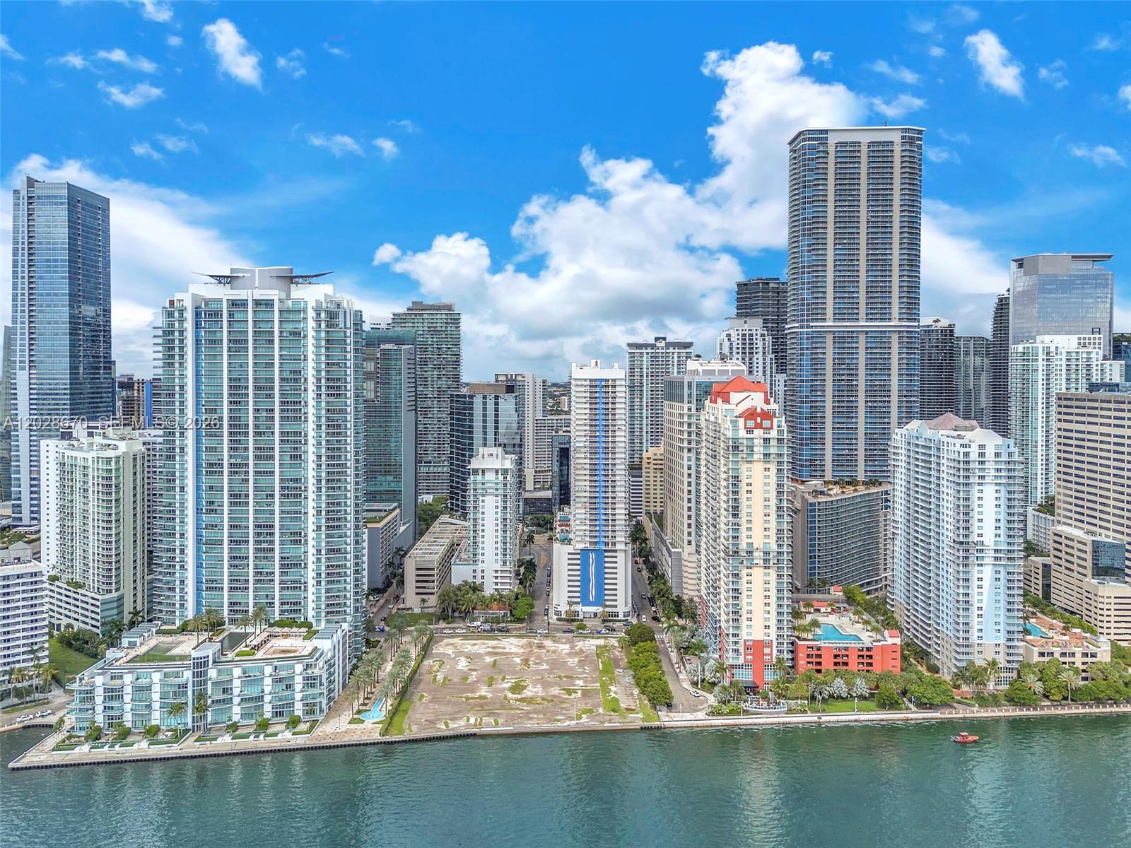 1200 Brickell Bay Dr #3123, Miami FL 33131