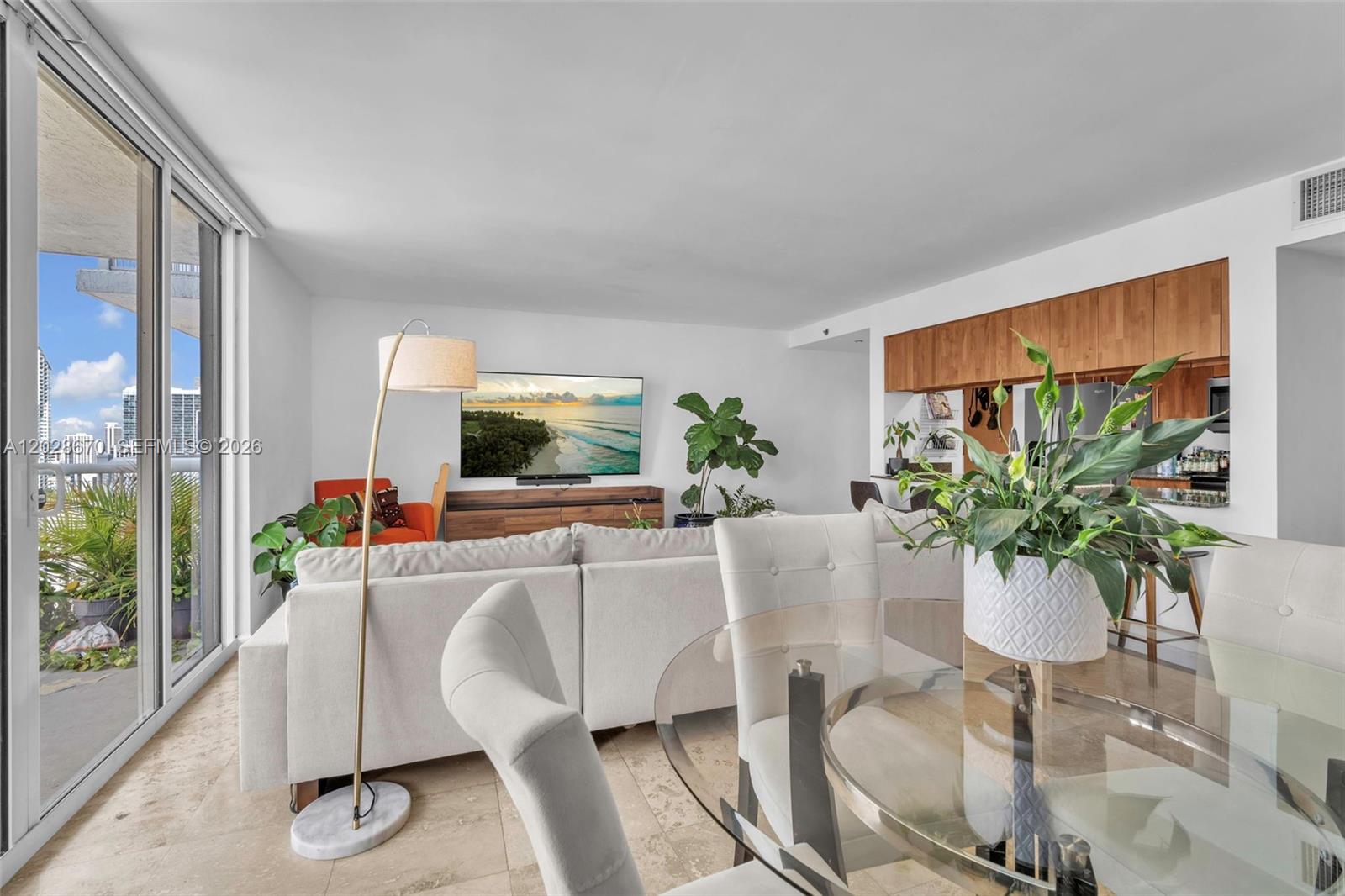 1200 Brickell Bay Dr #3123, Miami FL 33131