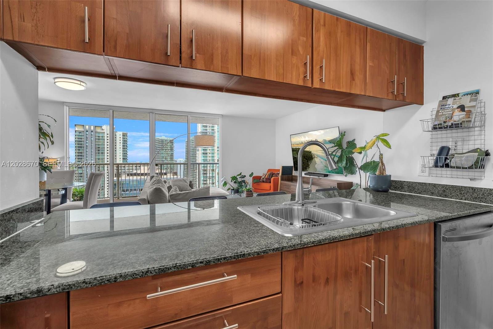 1200 Brickell Bay Dr #3123, Miami FL 33131
