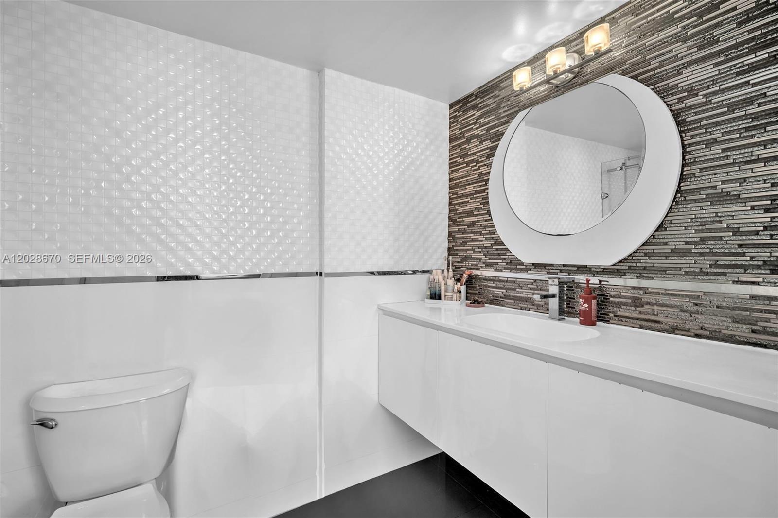1200 Brickell Bay Dr #3123, Miami FL 33131