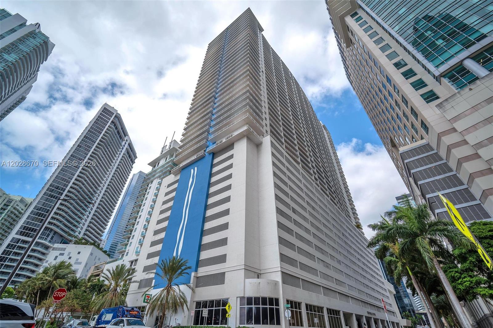 1200 Brickell Bay Dr #3123, Miami FL 33131