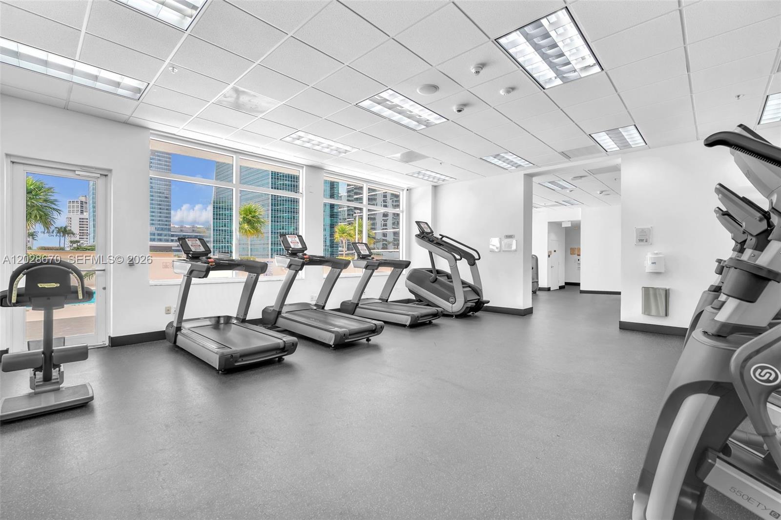 1200 Brickell Bay Dr #3123, Miami FL 33131