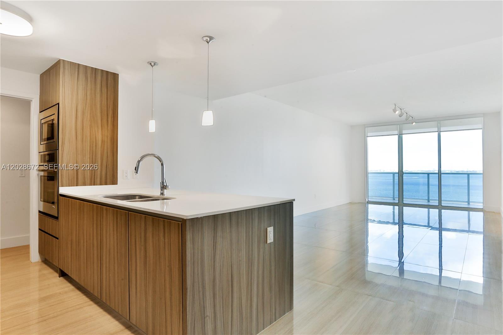 600 NE 27th St #1504, Miami FL 33137
