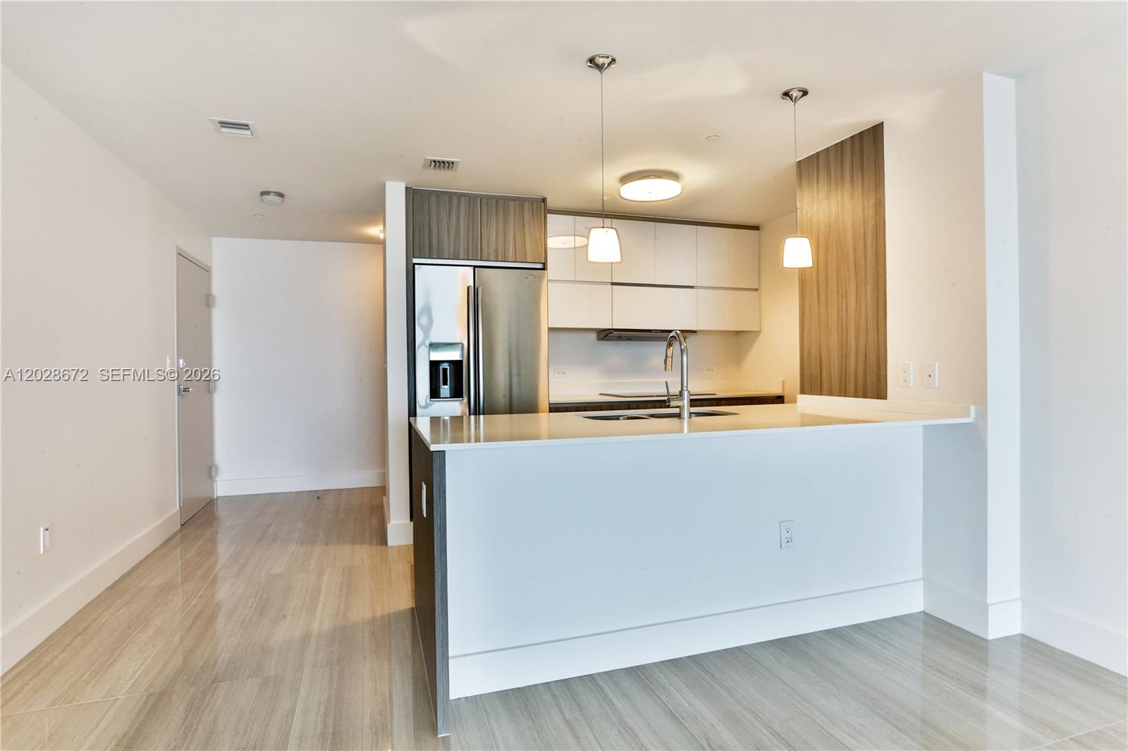 600 NE 27th St #1504, Miami FL 33137