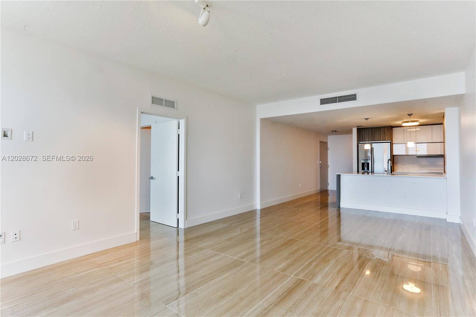 600 NE 27th St #1504, Miami FL 33137