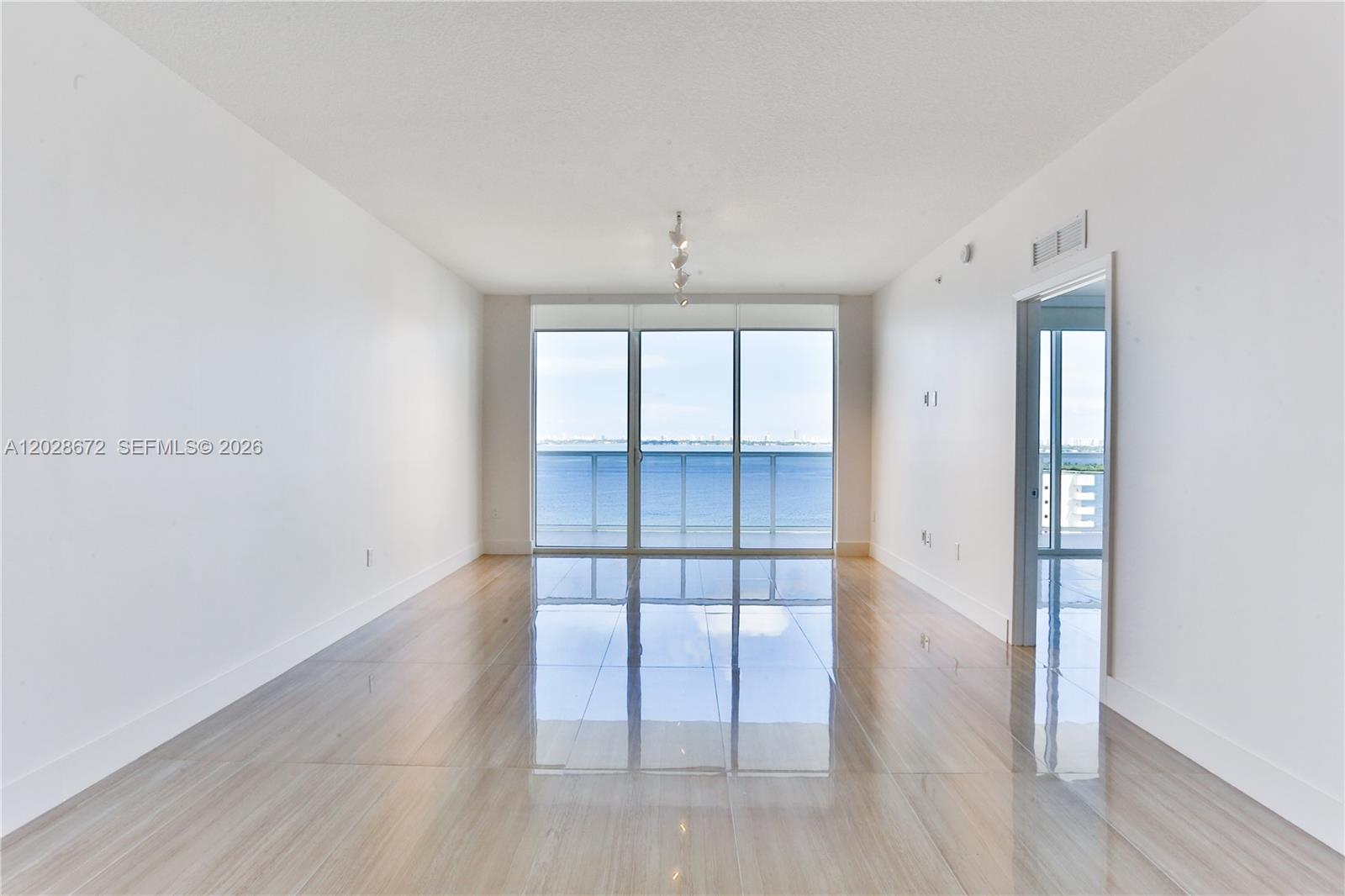 600 NE 27th St #1504, Miami FL 33137