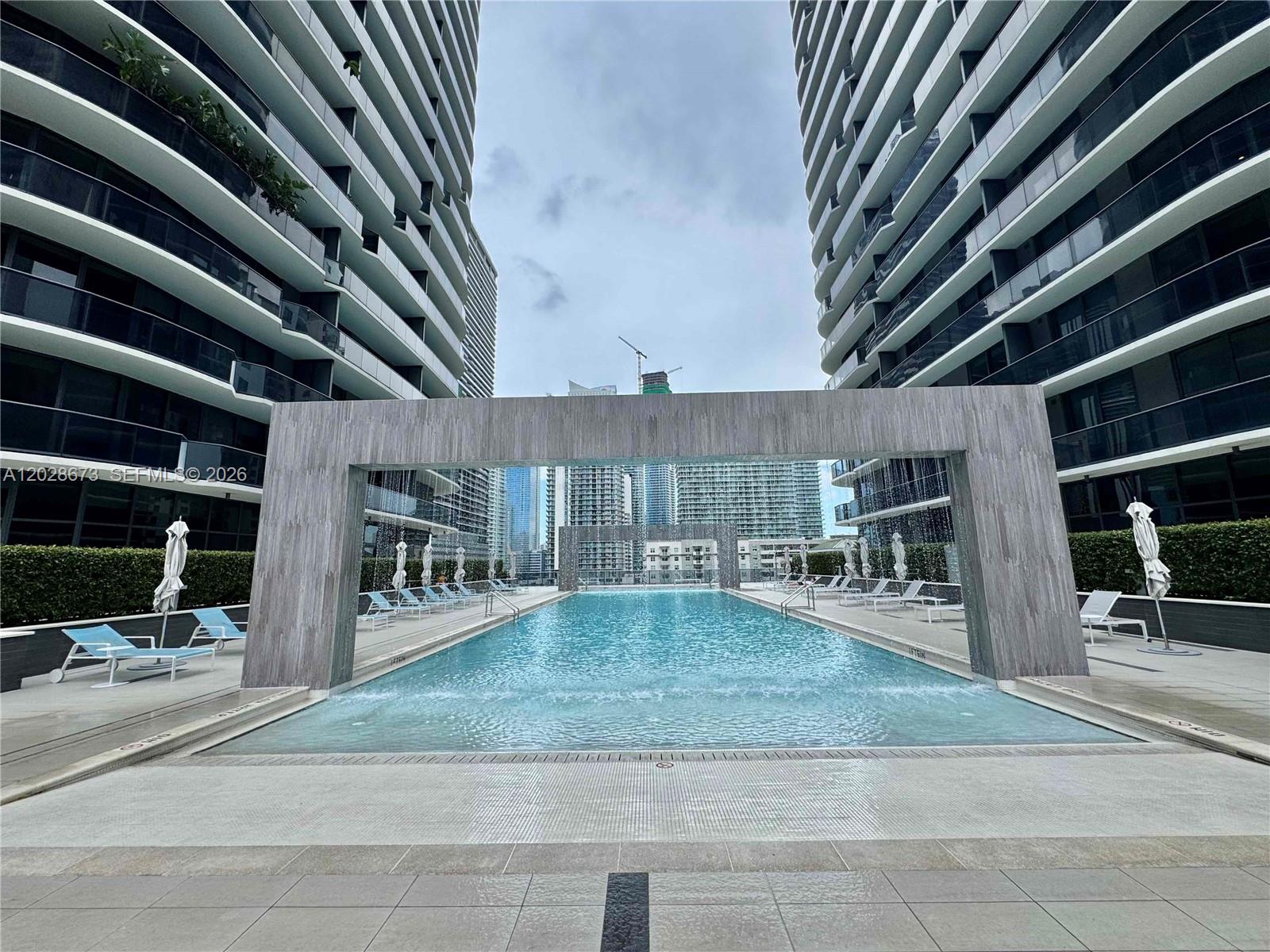 55 SW 9th St #3201, Miami FL 33130