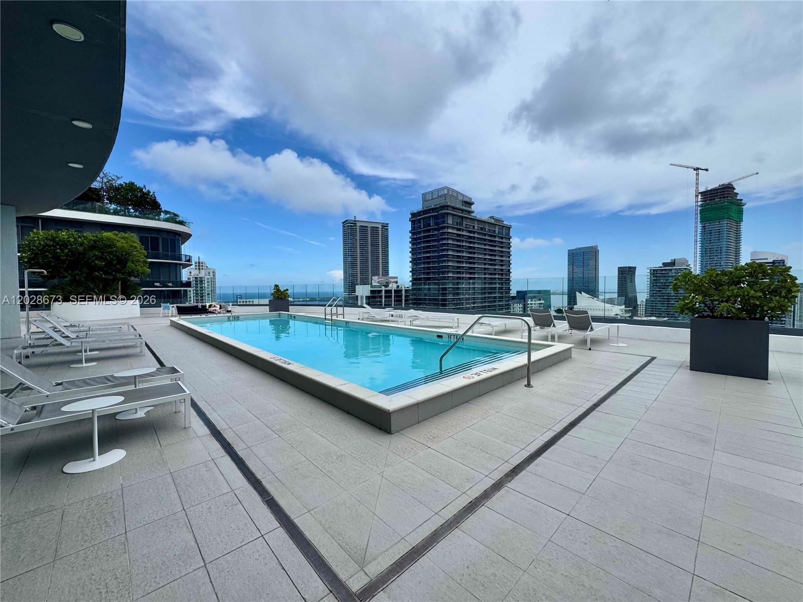 55 SW 9th St #3201, Miami FL 33130