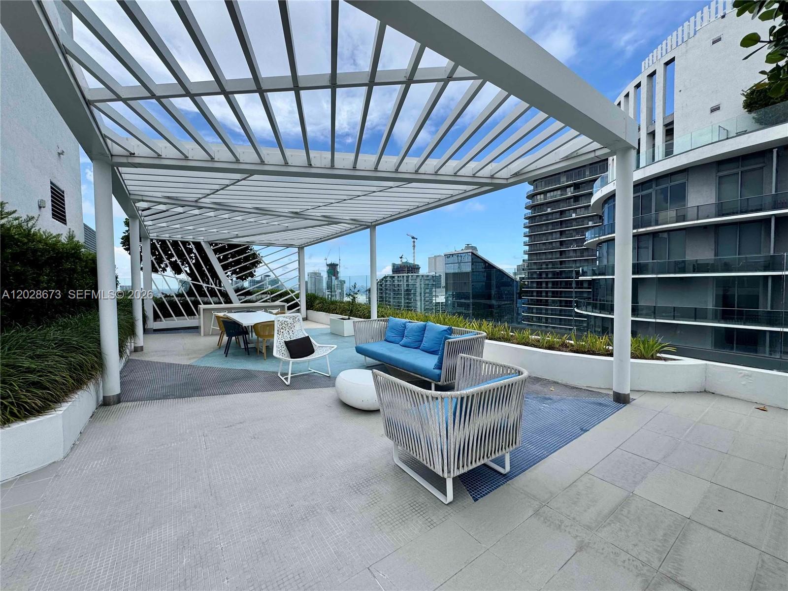 55 SW 9th St #3201, Miami FL 33130