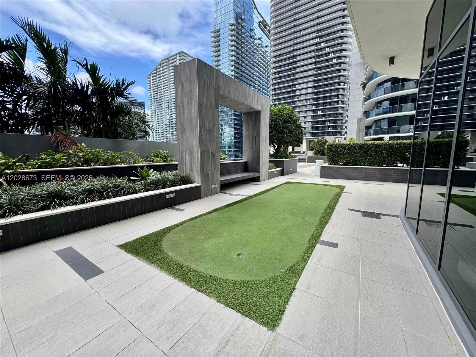 55 SW 9th St #3201, Miami FL 33130