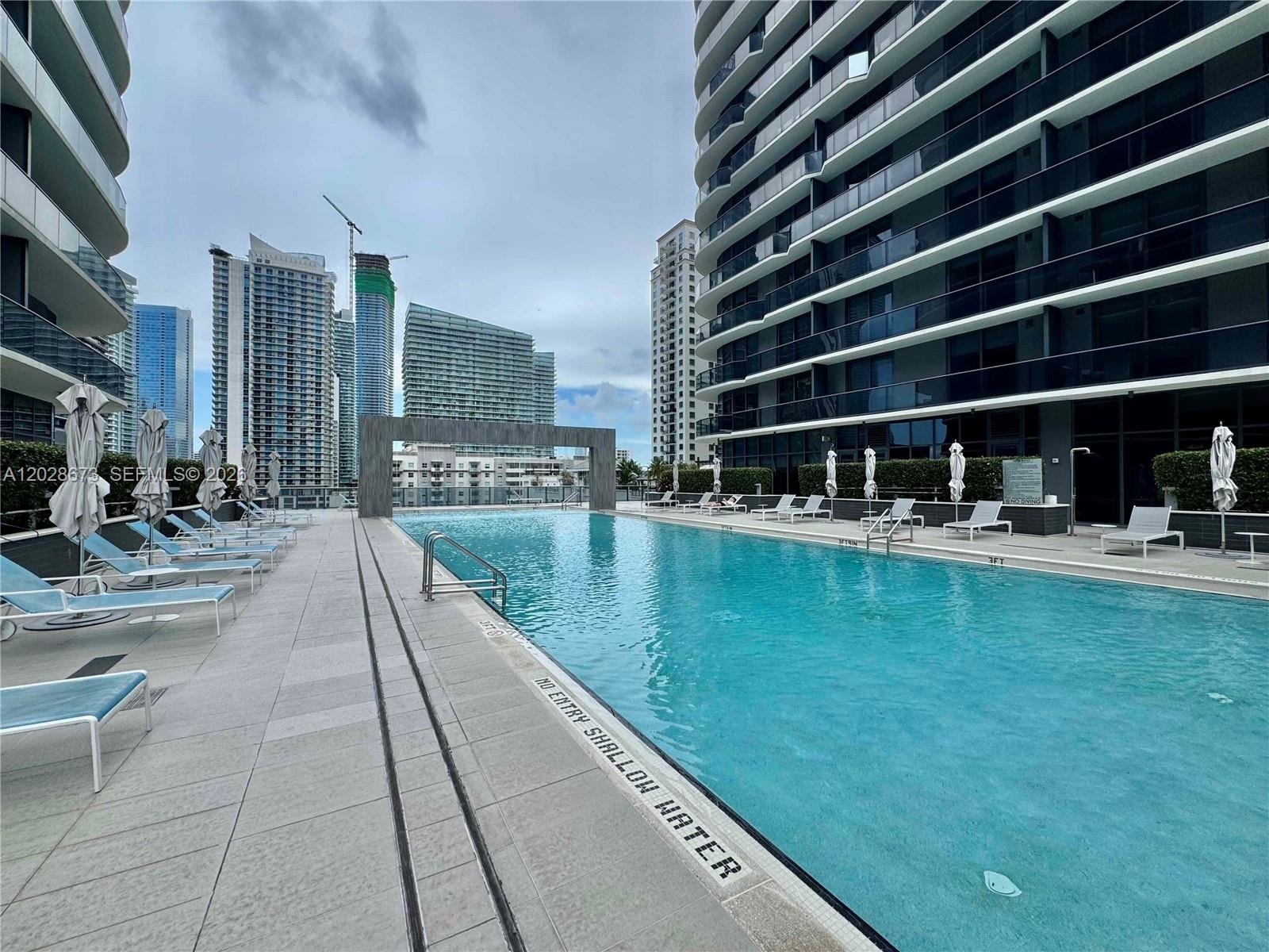55 SW 9th St #3201, Miami FL 33130
